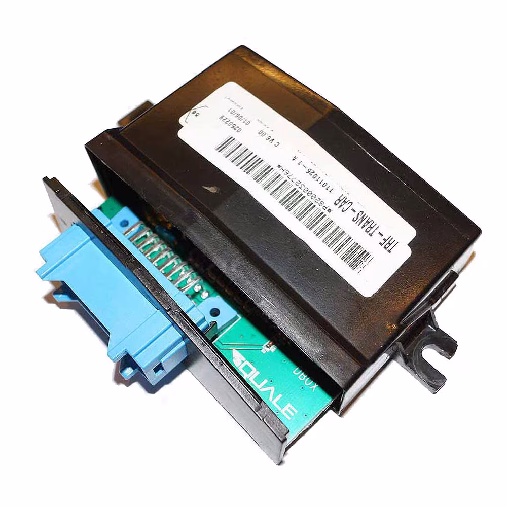 carte dbox pour Nissan Interstar, installée dans un boîtier d'origine